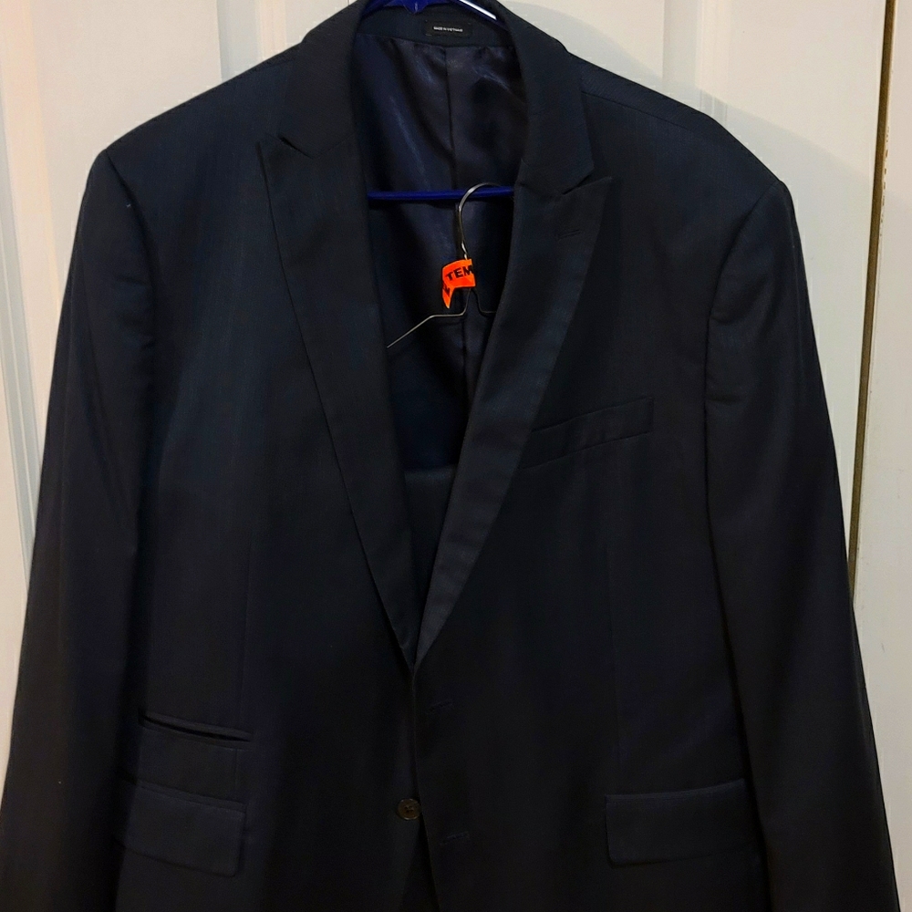 J ferrar Men's suit 46r
